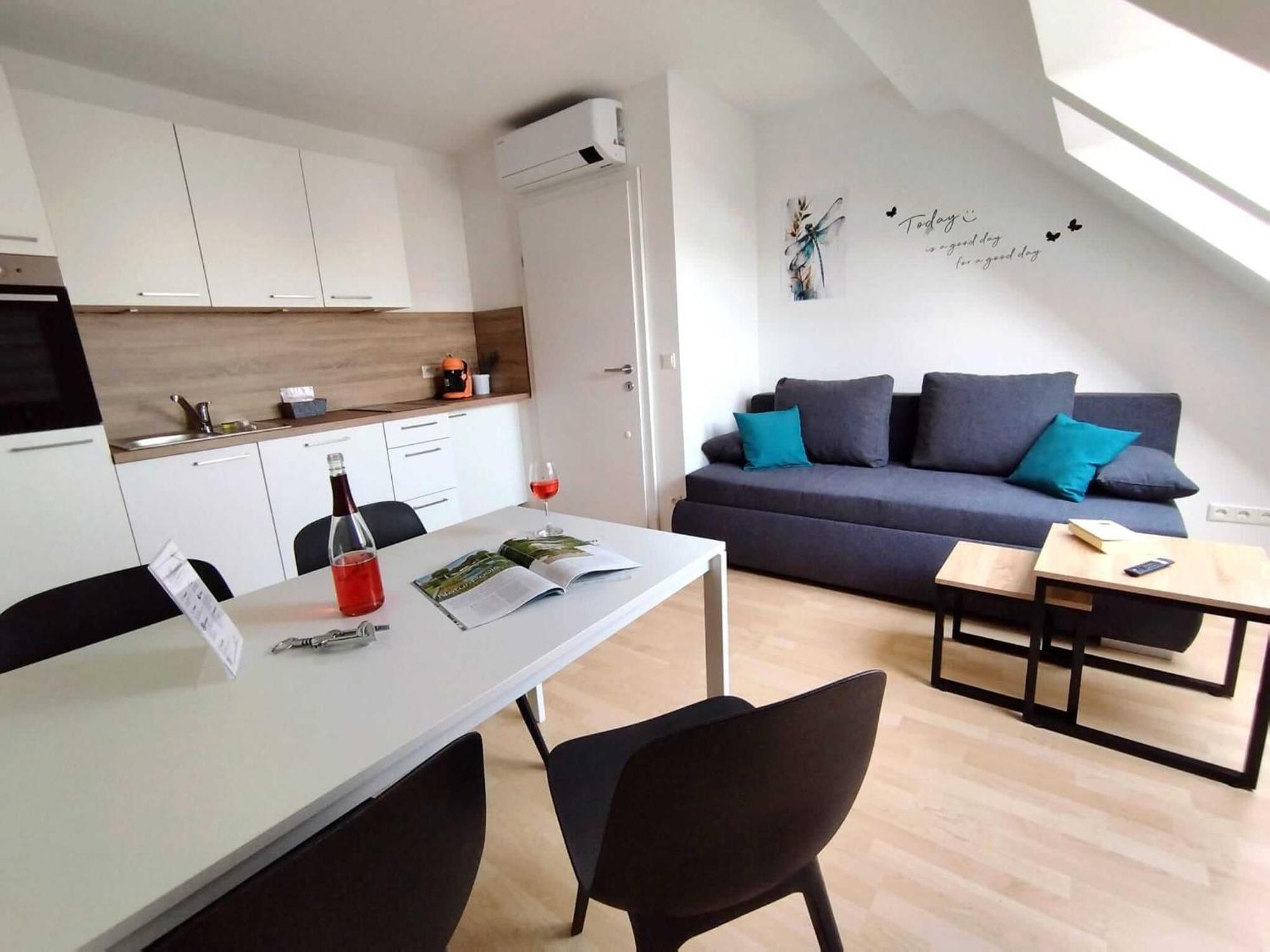 Apartment Ferienzimmer Reinisch In Tattendorf